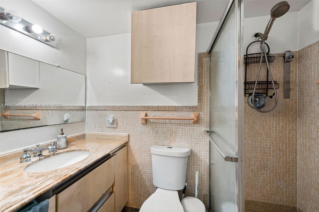 1667 NE Miami Gardens Dr , Unit 145, Miami, FL 33179 Photo