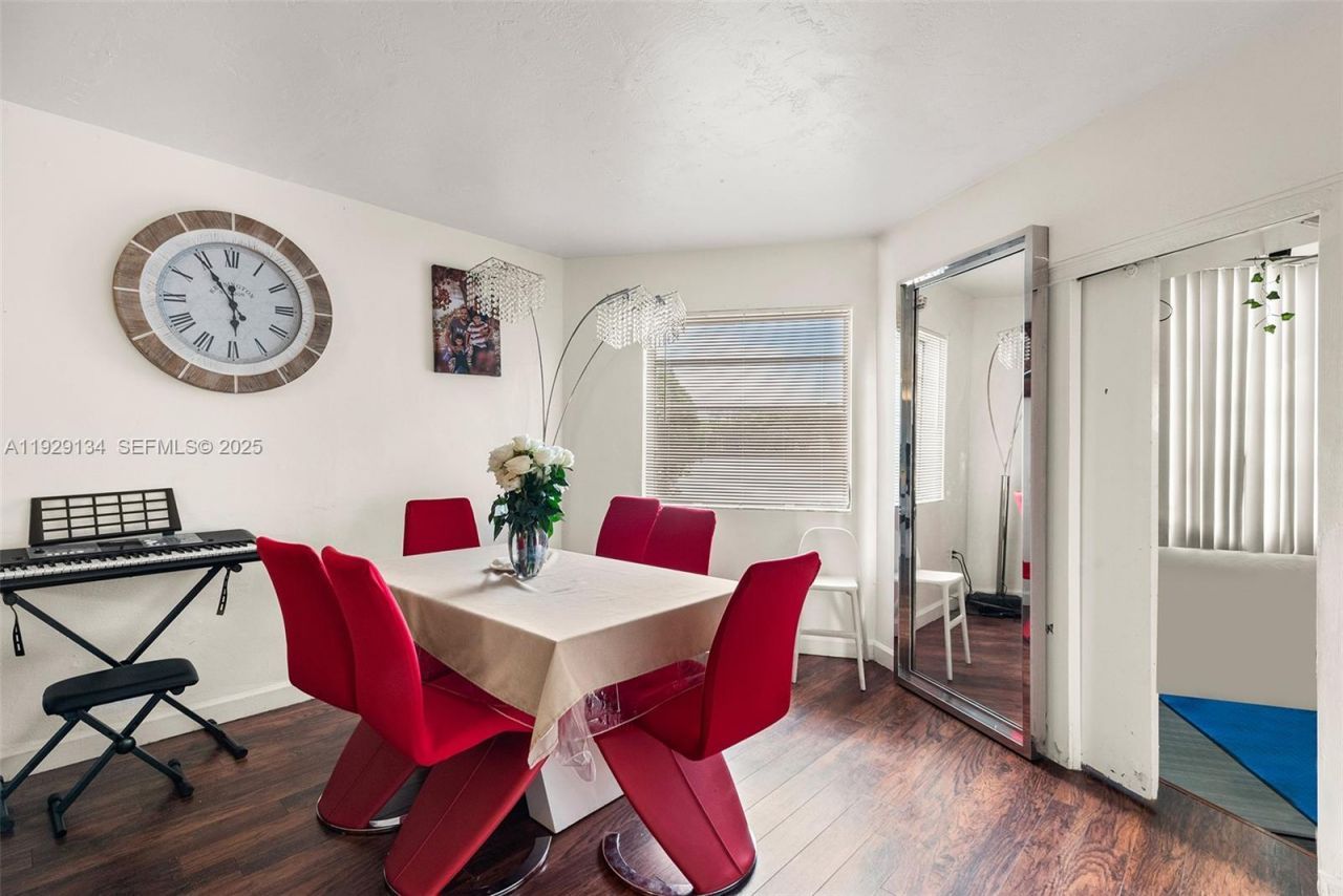 1667 NE Miami Gardens Dr , Unit 145, Miami, FL 33179 Photo