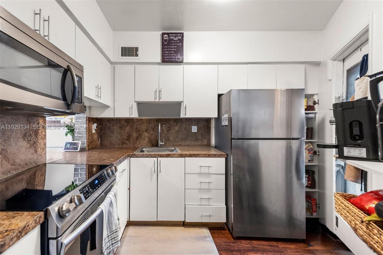 1667 NE Miami Gardens Dr , Unit 145, Miami, FL 33179 Photo