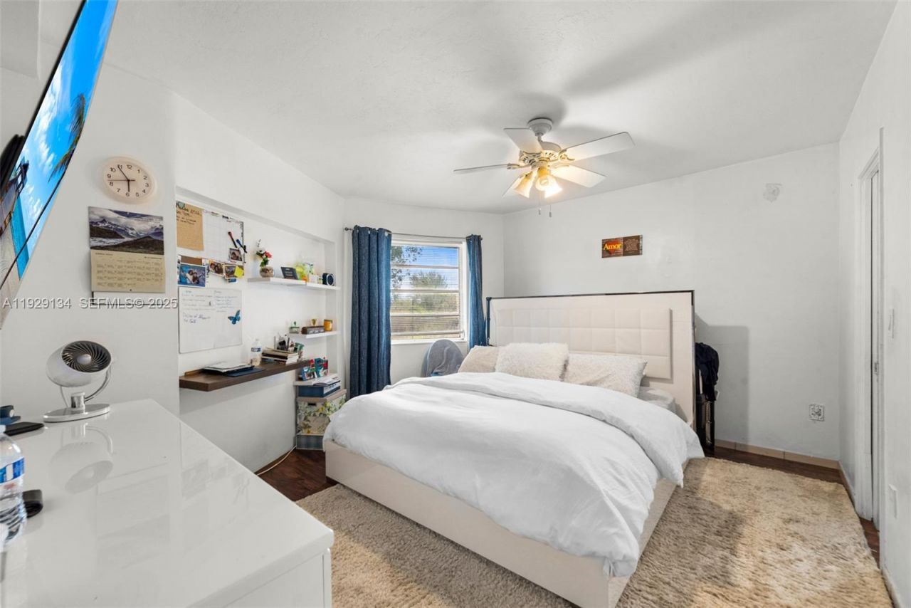 1667 NE Miami Gardens Dr , Unit 145, Miami, FL 33179 Photo