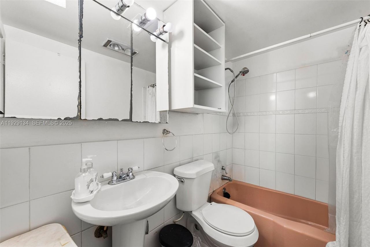 1667 NE Miami Gardens Dr , Unit 145, Miami, FL 33179 Photo