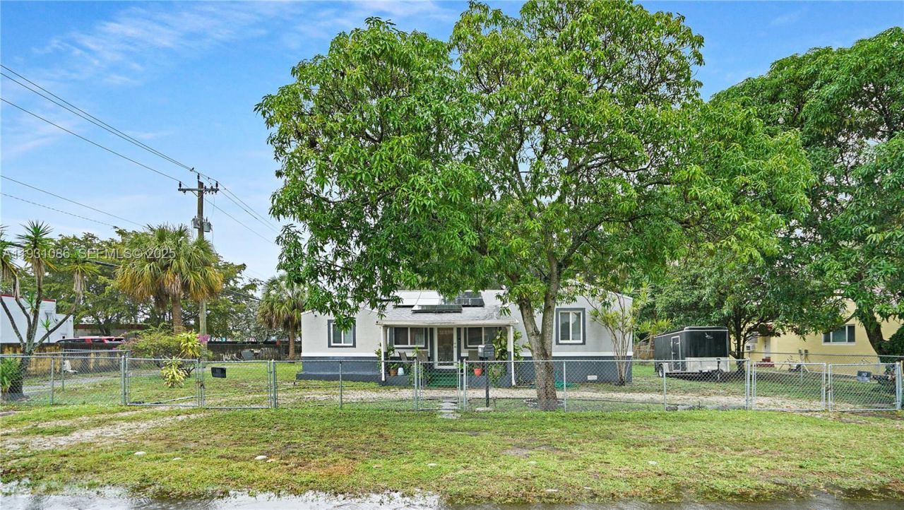 2615 NW 114th St, Miami, FL 33167 Photo