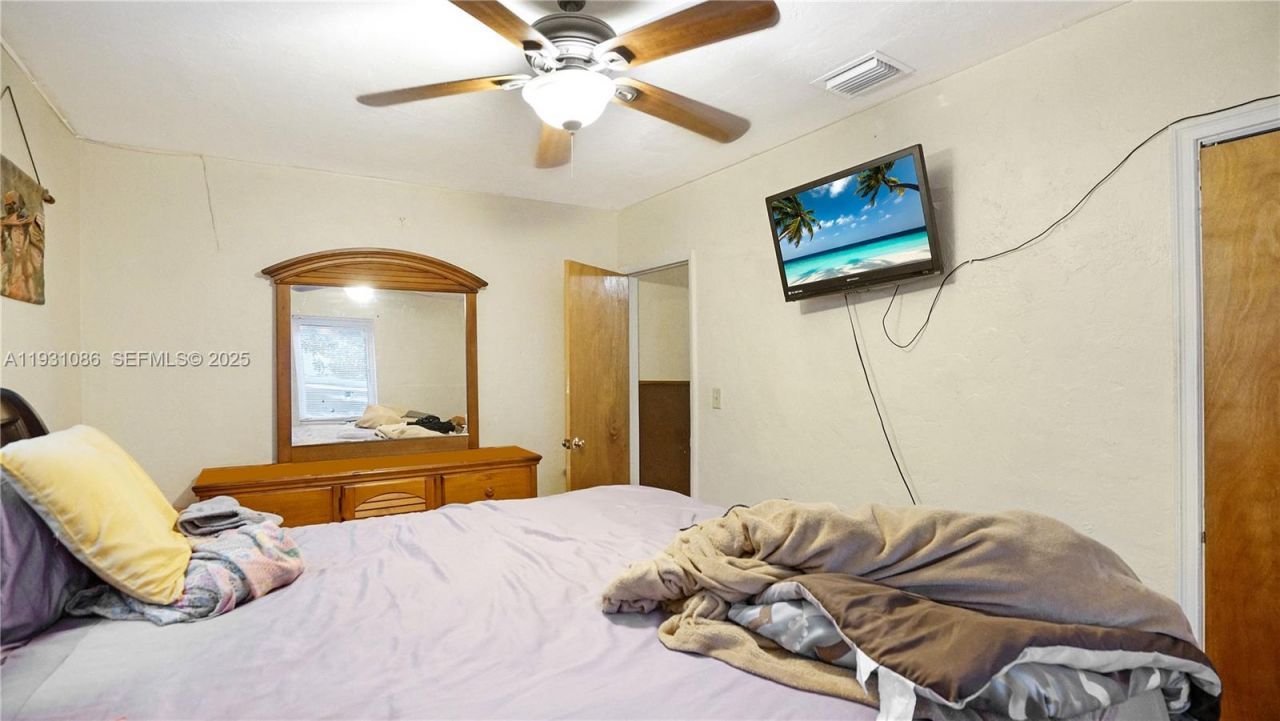 2615 NW 114th St, Miami, FL 33167 Photo