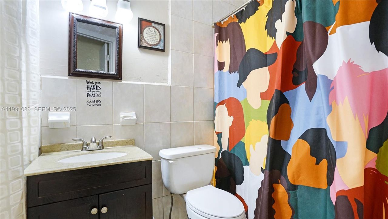 2615 NW 114th St, Miami, FL 33167 Photo