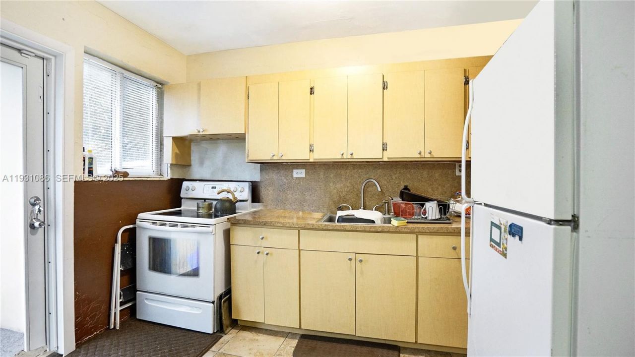 2615 NW 114th St, Miami, FL 33167 Photo