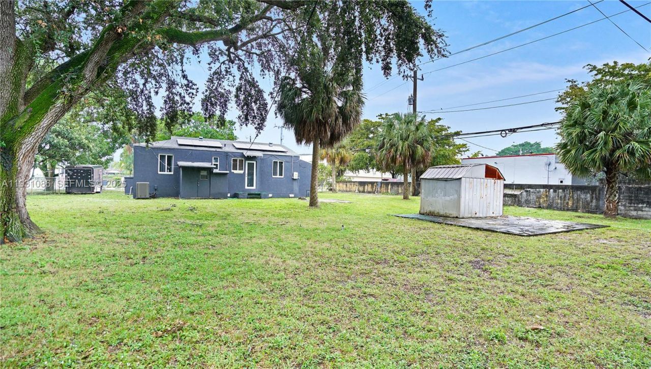 2615 NW 114th St, Miami, FL 33167 Photo