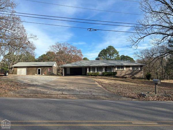 1008 N Caraway Road, Jonesboro, AR 72401