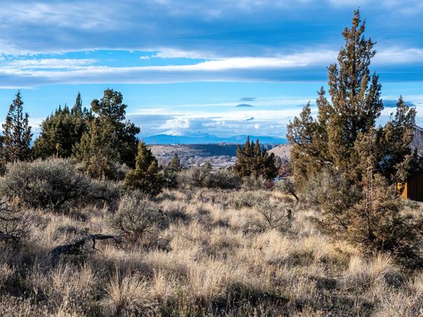 362 SE Wildflower Drive, Madras, OR 97741