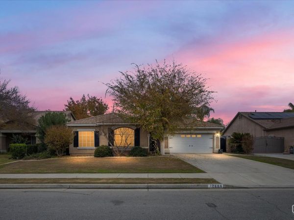 12606 Knights Bridge Place, Bakersfield, CA 93312