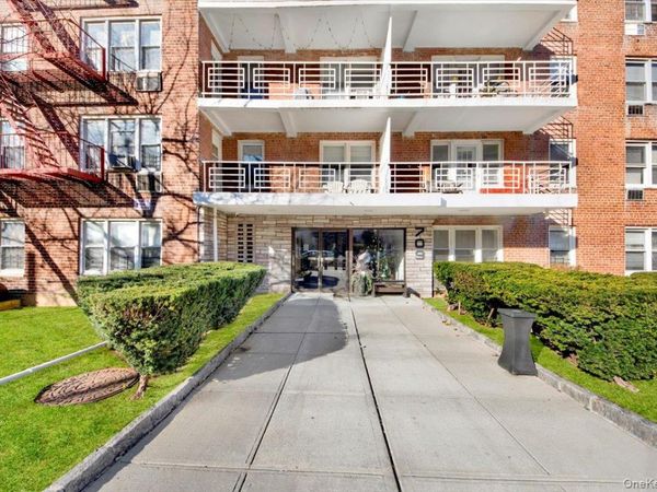 709 Warburton Avenue, Unit 6E, Yonkers, NY 10701