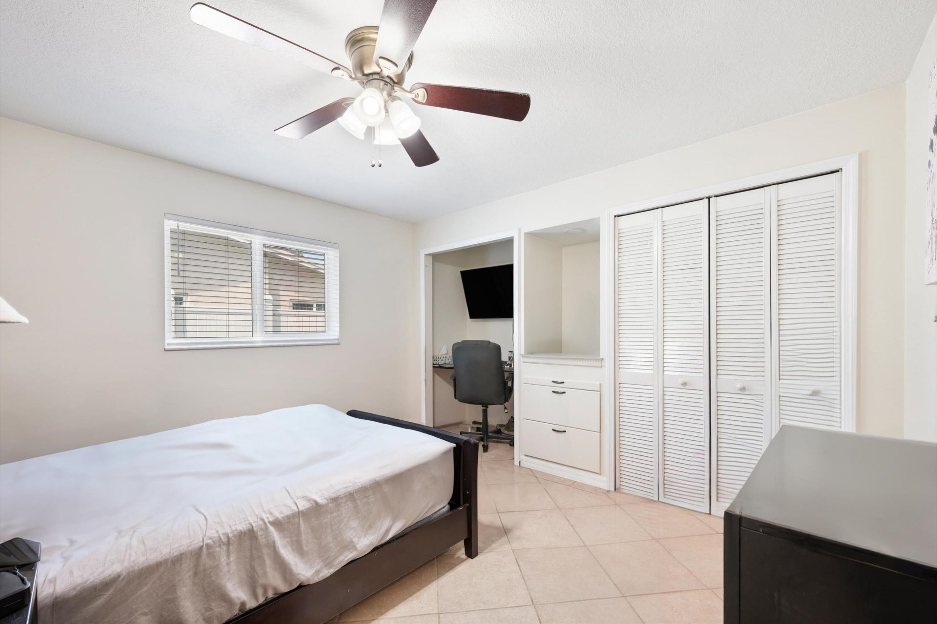 8820 NW 4th Street, Pembroke Pines, FL 33024 Photo