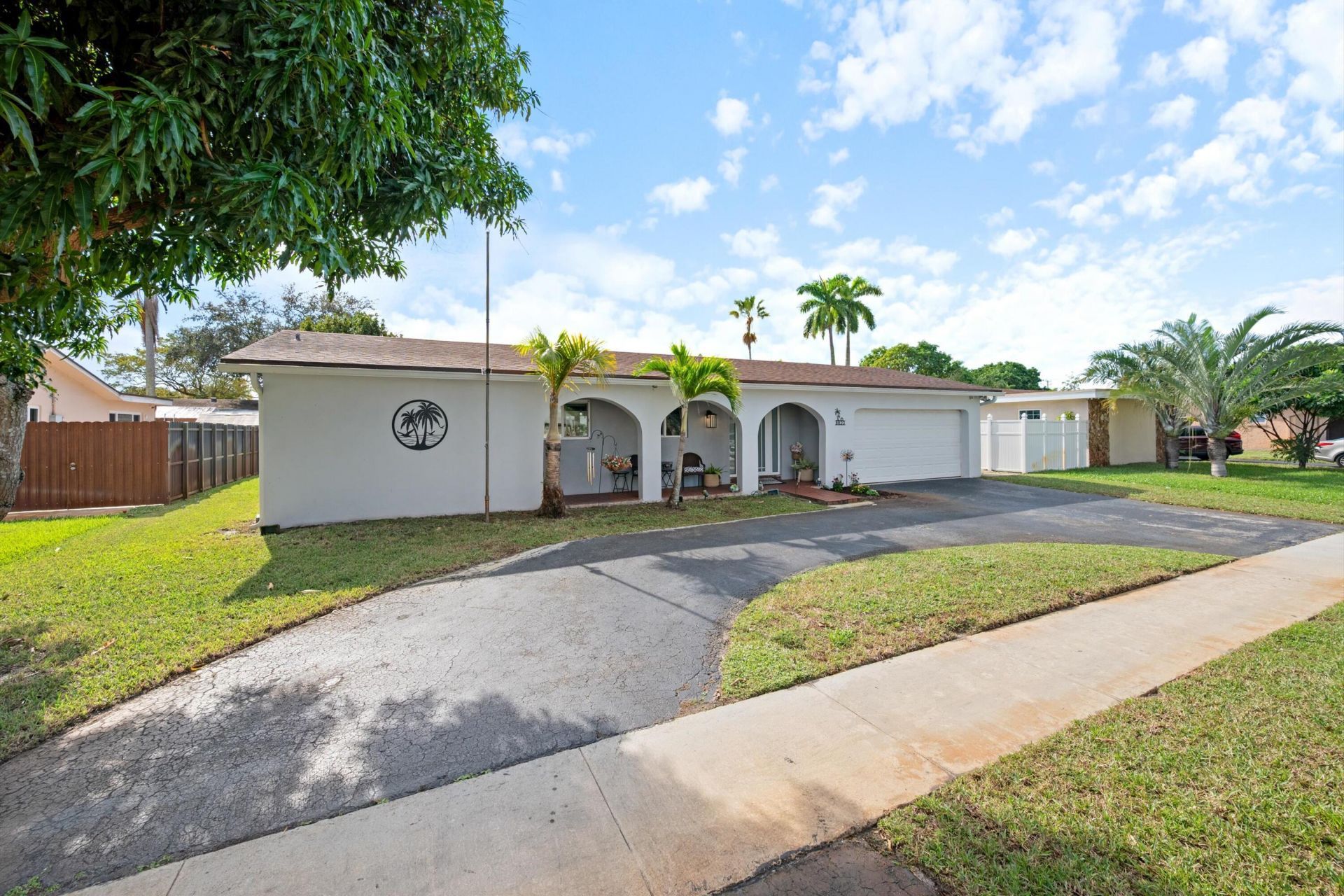 8820 NW 4th Street, Pembroke Pines, FL 33024 Photo
