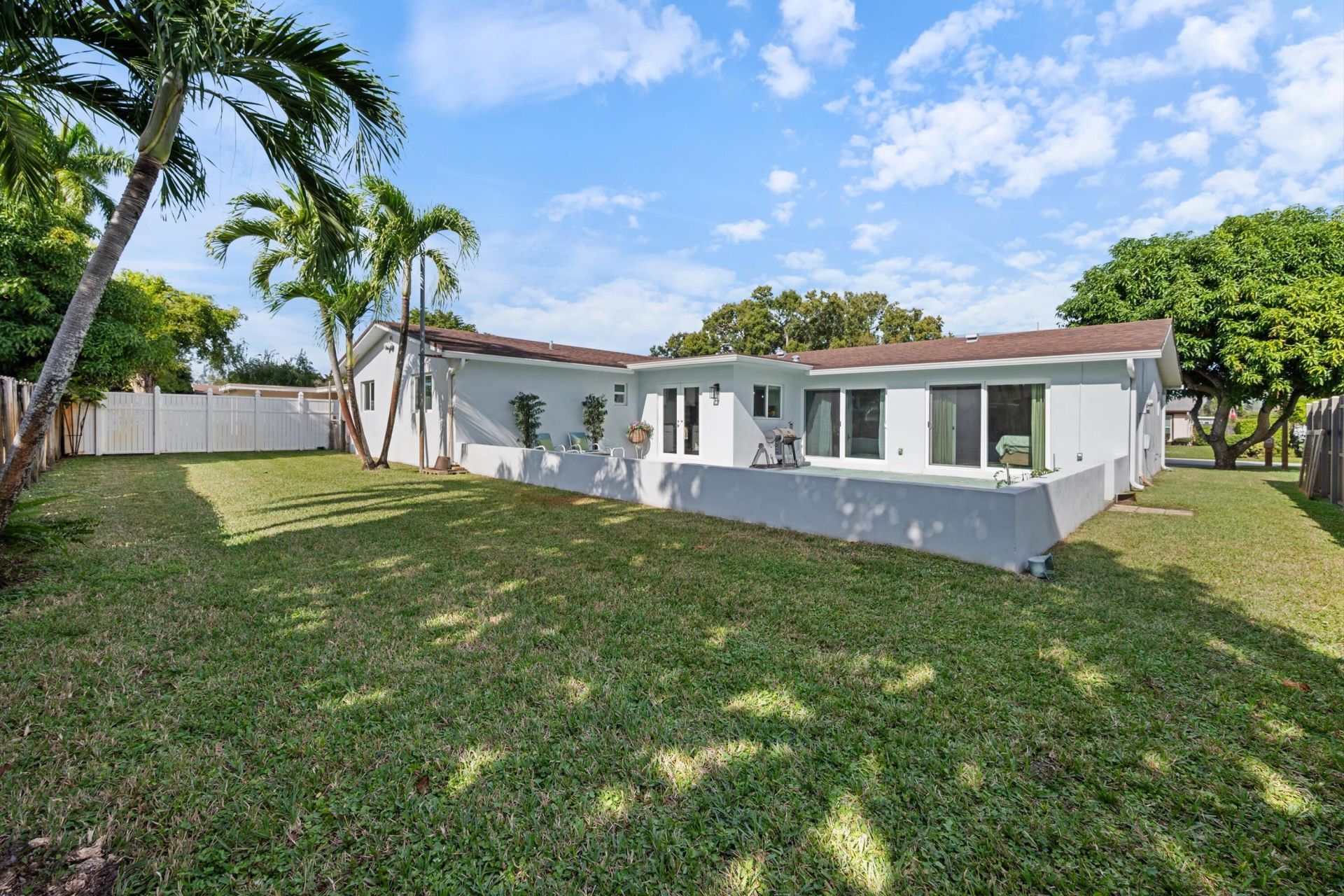 8820 NW 4th Street, Pembroke Pines, FL 33024 Photo
