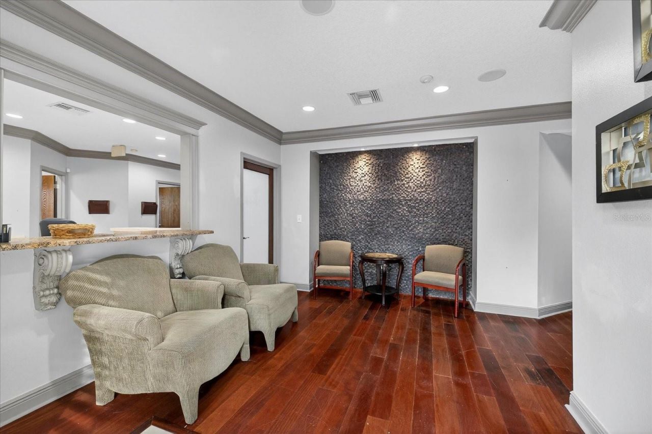 2901 Busch Lake Boulevard, Tampa, FL 33614 Photo