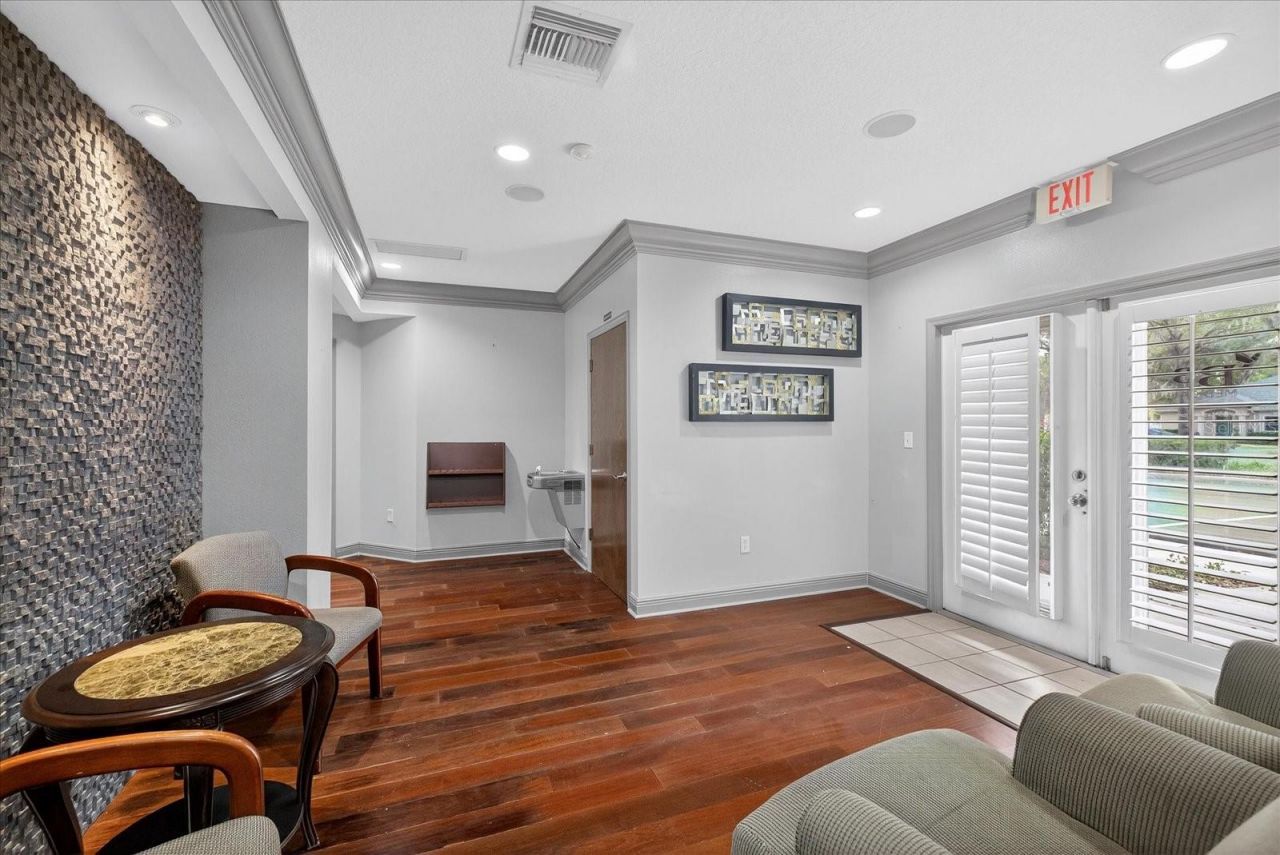 2901 Busch Lake Boulevard, Tampa, FL 33614 Photo