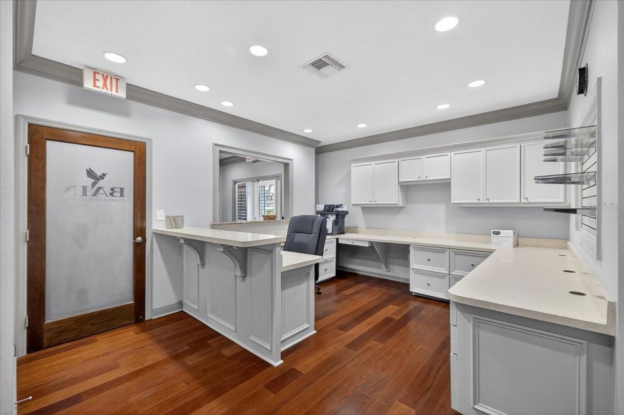 2901 Busch Lake Boulevard, Tampa, FL 33614 Photo