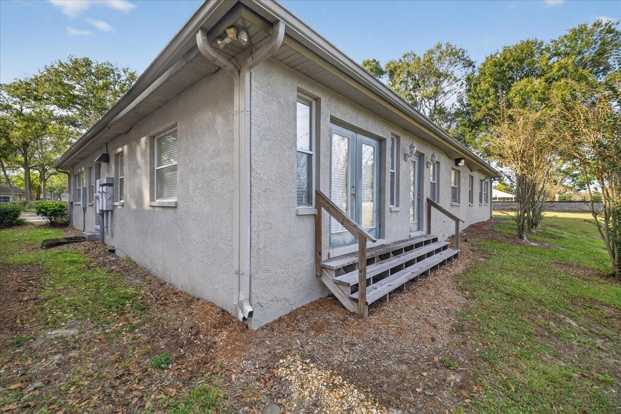 2901 Busch Lake Boulevard, Tampa, FL 33614 Photo