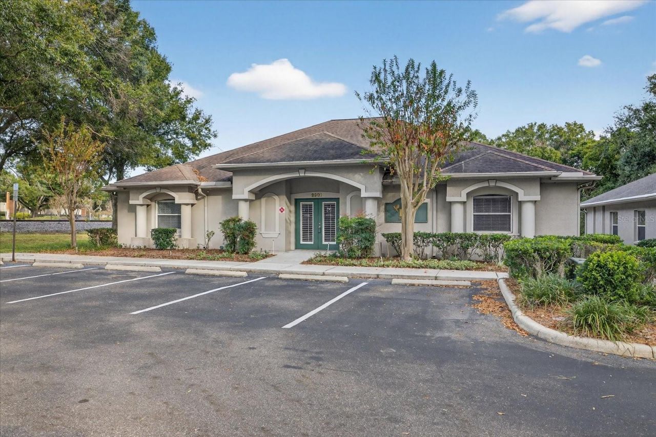 2901 Busch Lake Boulevard, Tampa, FL 33614 Photo