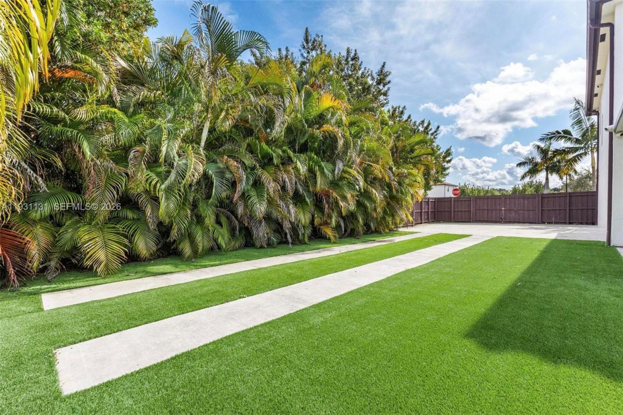 2659 SE 1st Ln, Homestead, FL 33033 Photo