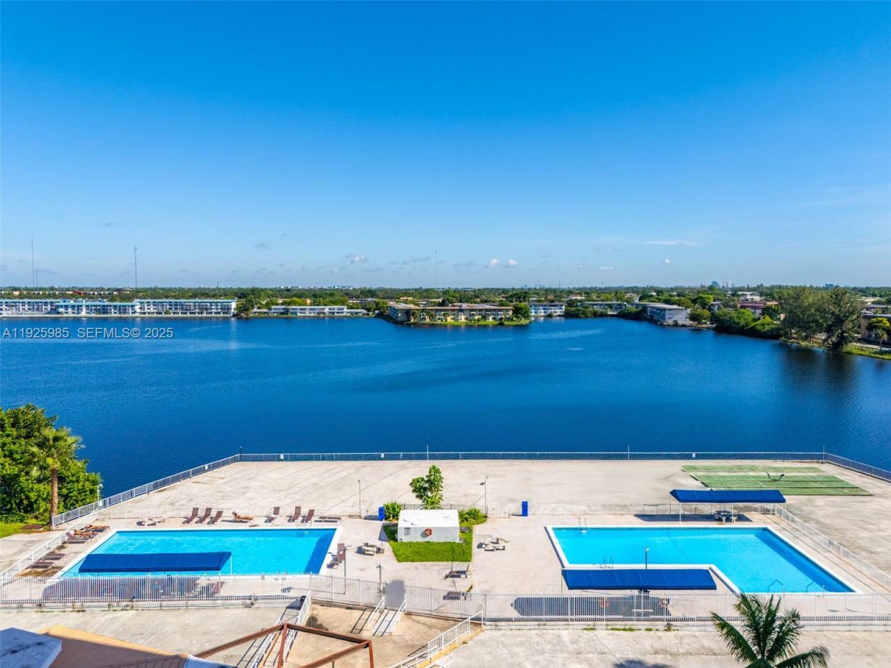 1301 NE Miami Gardens Dr, Unit 1523W, Miami, FL 33179 Photo