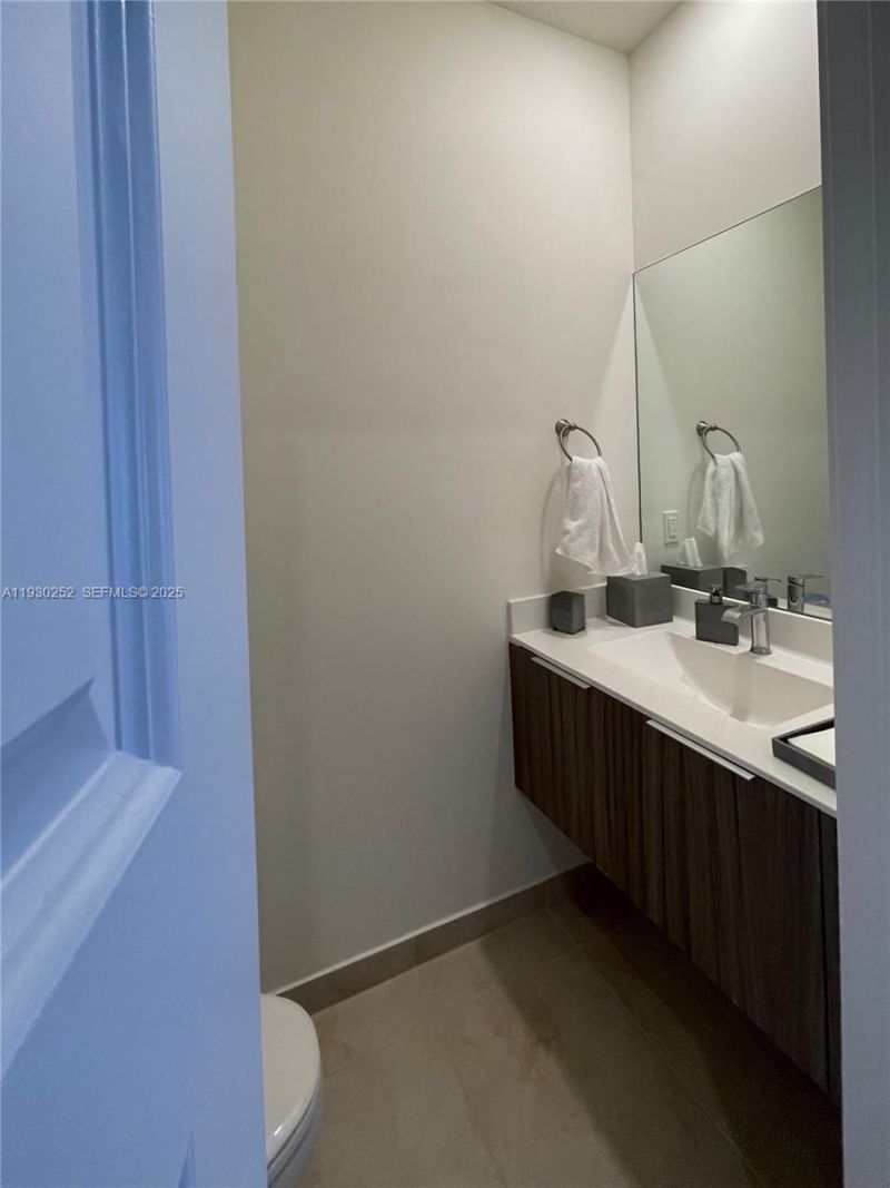 7825 NW 104th Ave, Unit 33, Doral, FL 33178 Photo