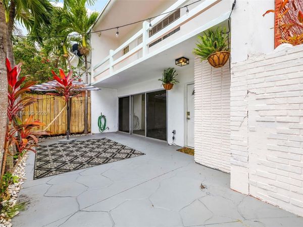 7270 Gary Ave, Miami Beach, FL 33141