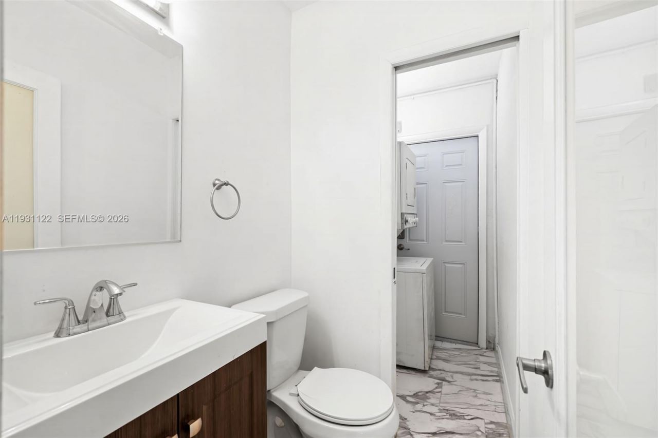 7270 Gary Ave, Miami Beach, FL 33141 Photo