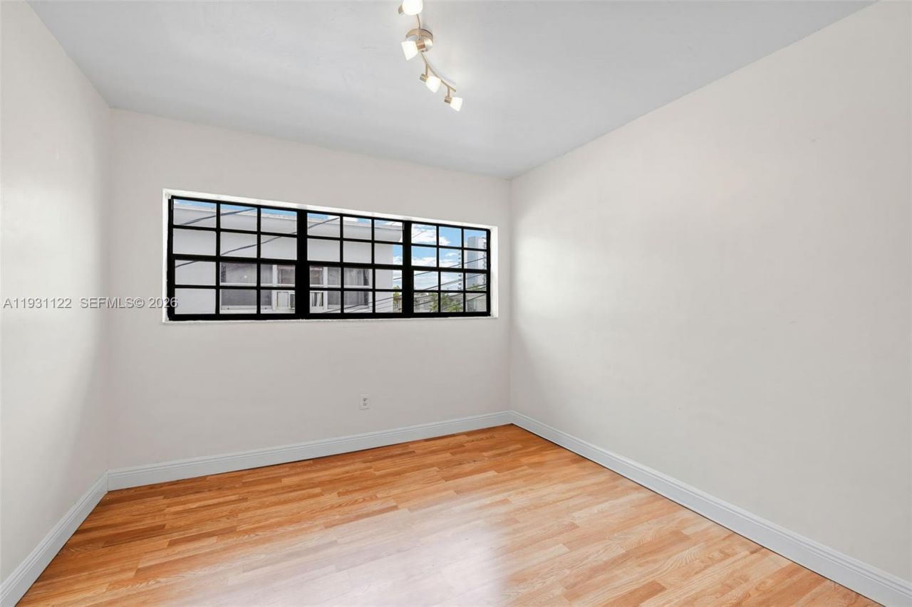 7270 Gary Ave, Miami Beach, FL 33141 Photo