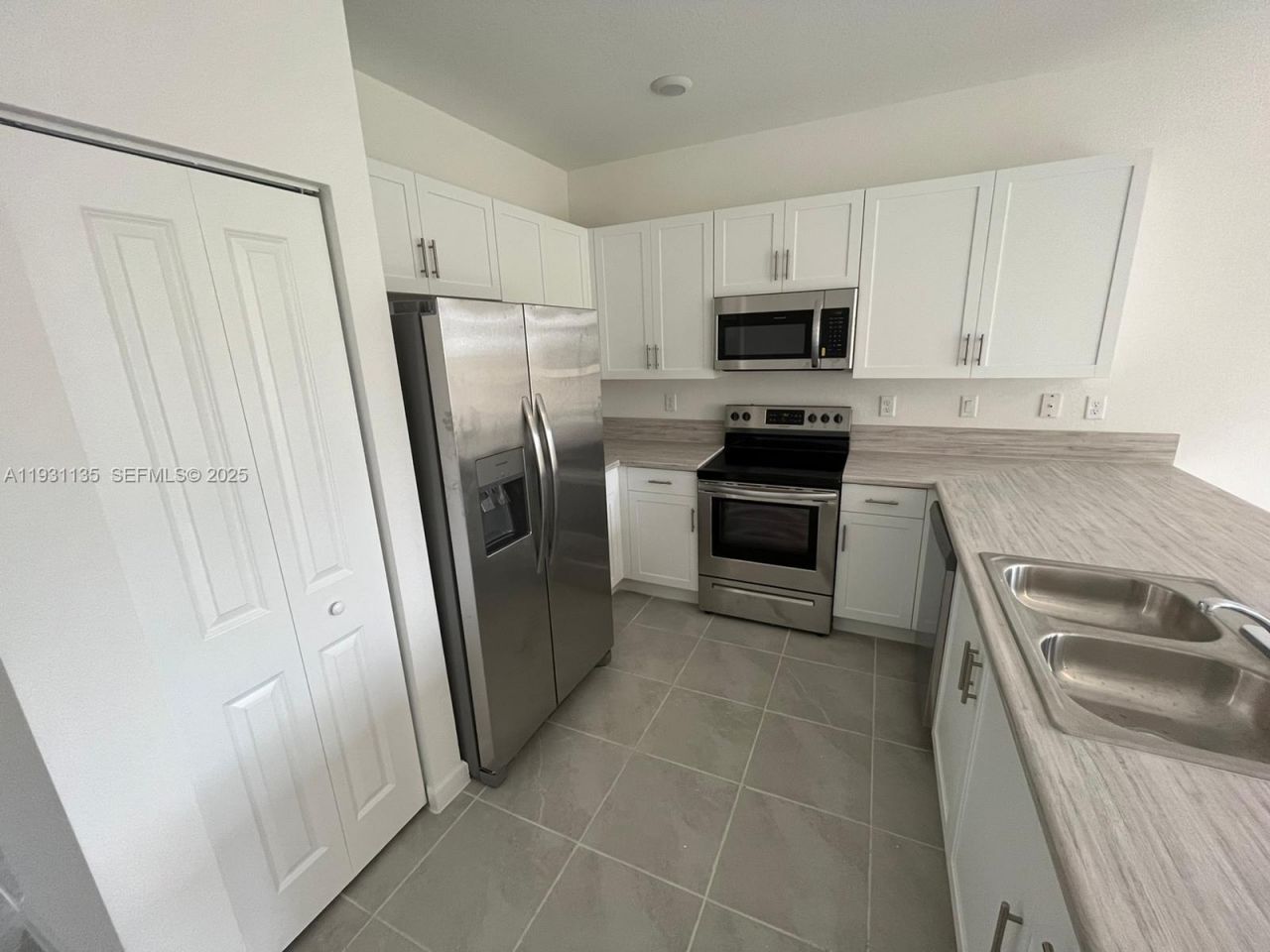 2696 SE 18th St, Unit 2696, Homestead, FL 33035 Photo