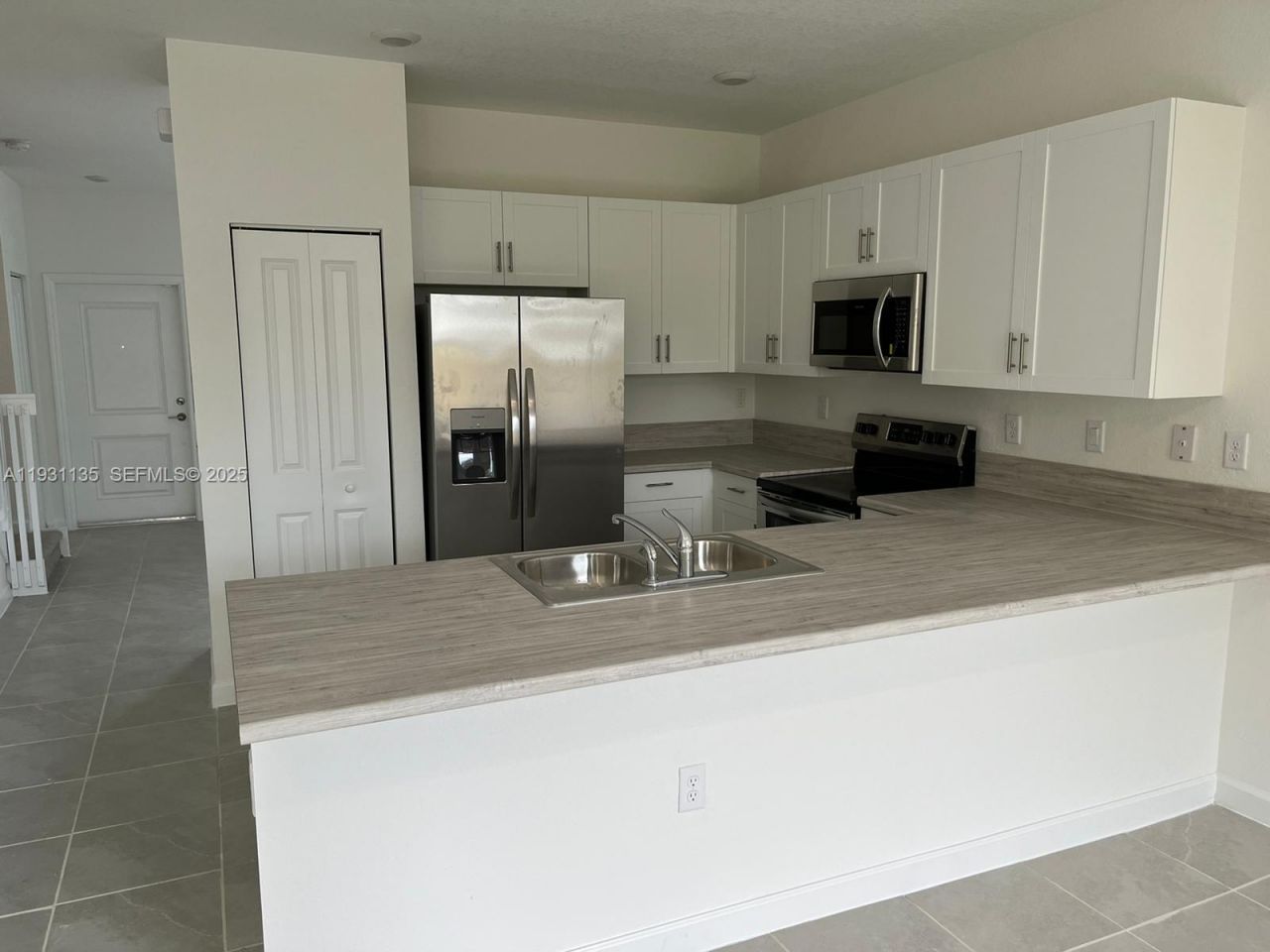 2696 SE 18th St, Unit 2696, Homestead, FL 33035 Photo