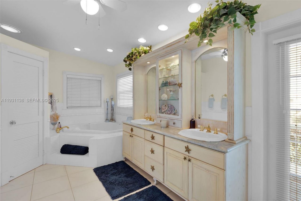 153 Stromboli Dr , Islamorada, FL 33036 Photo