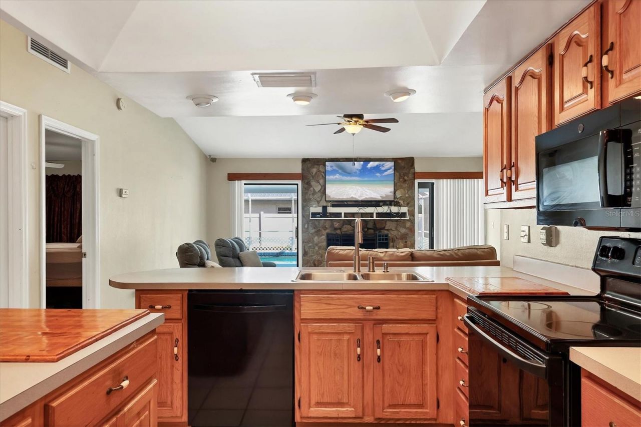 2105 39th Street W, Bradenton, FL 34205 Photo
