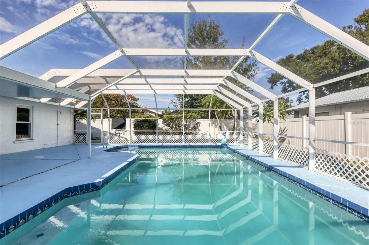 2105 39th Street W, Bradenton, FL 34205 Photo