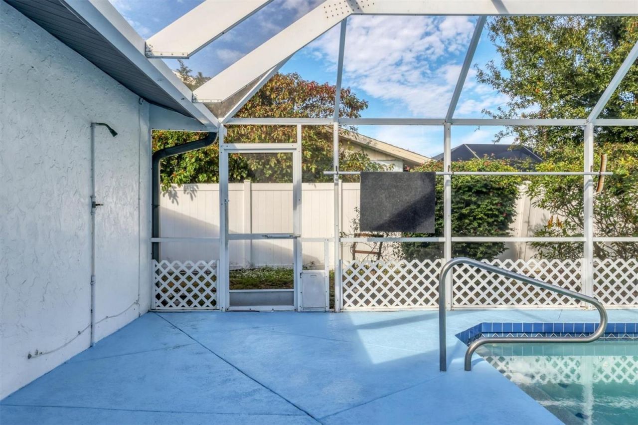 2105 39th Street W, Bradenton, FL 34205 Photo