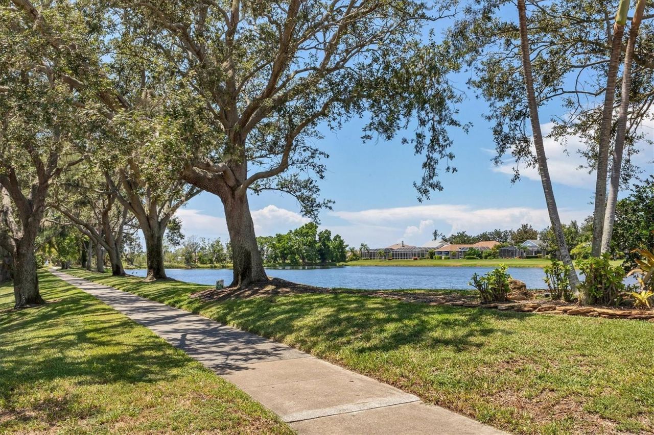 2105 39th Street W, Bradenton, FL 34205 Photo