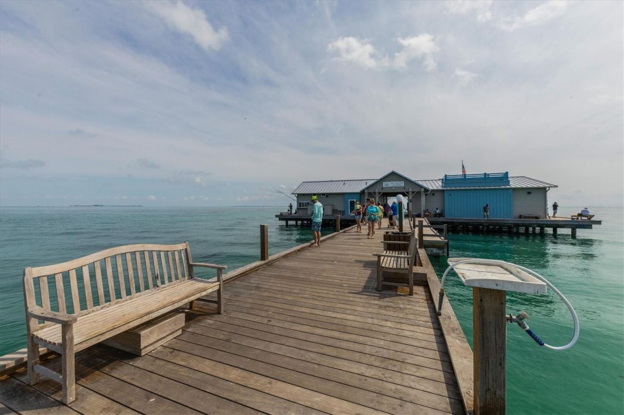 2105 39th Street W, Bradenton, FL 34205 Photo