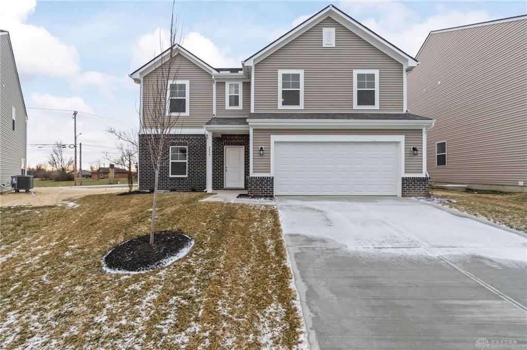 2027 Ivy Road, Clayton, OH 45315 Main Photo