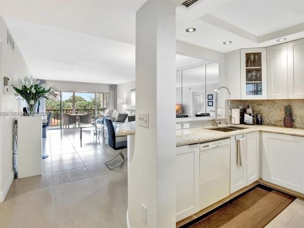 3930 Inverrary Blvd, Unit 405-D, Lauderhill, FL 33319