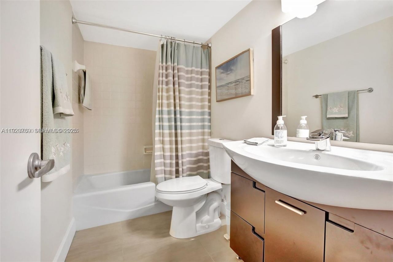 3930 Inverrary Blvd, Unit 405-D, Lauderhill, FL 33319 Photo