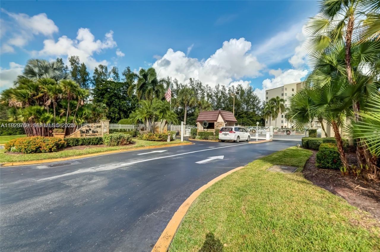 3930 Inverrary Blvd, Unit 405-D, Lauderhill, FL 33319 Photo