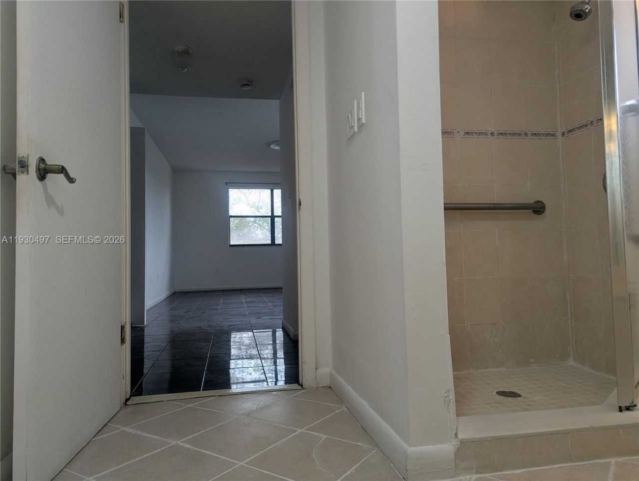 601 Ives Dairy Rd, Unit 405-8, Miami, FL 33179 Photo