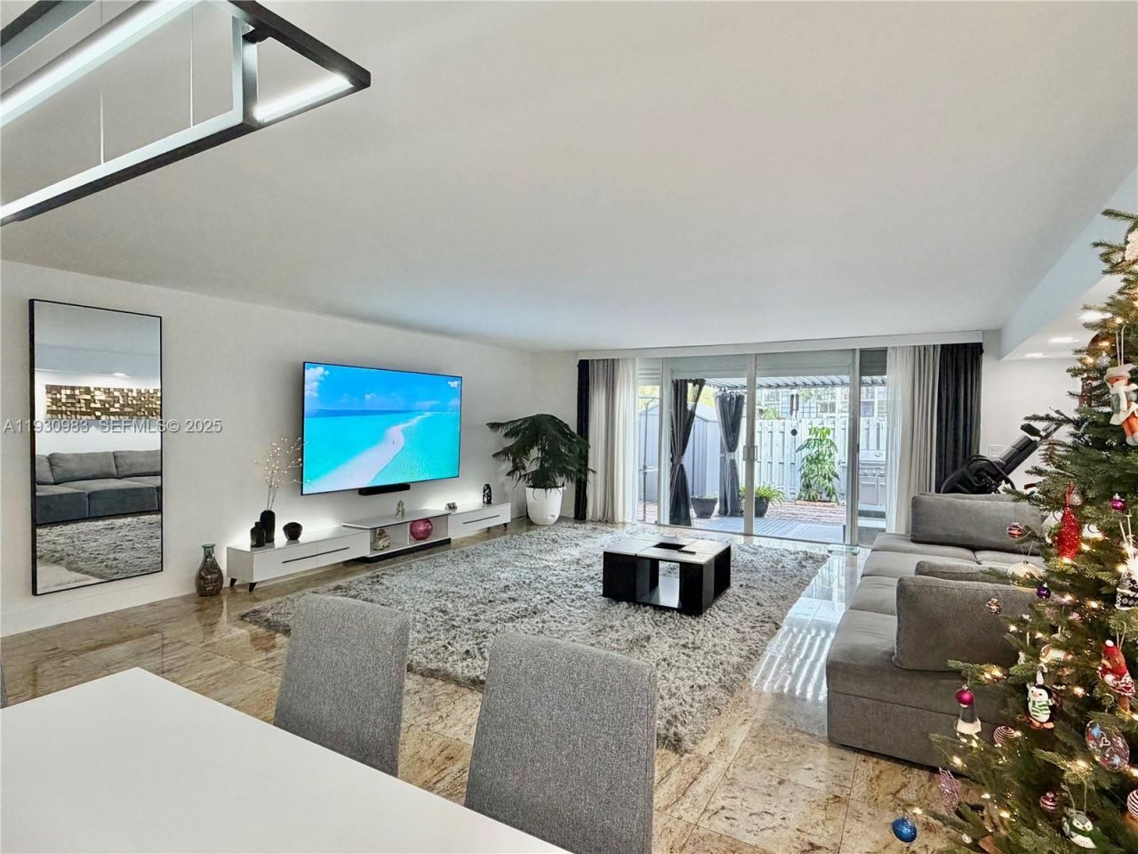 934 NE 27th Ave, Hallandale Beach, FL 33009 Photo