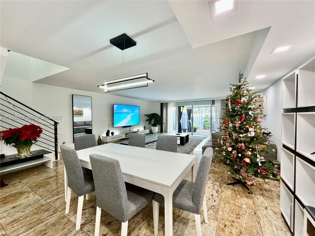 934 NE 27th Ave, Hallandale Beach, FL 33009 Photo