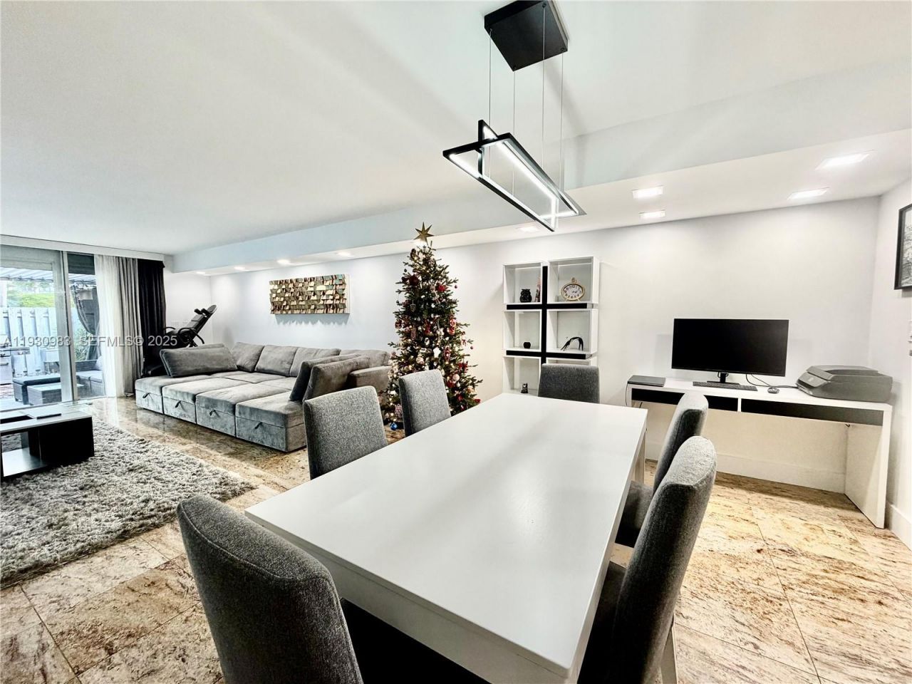 934 NE 27th Ave, Hallandale Beach, FL 33009 Photo