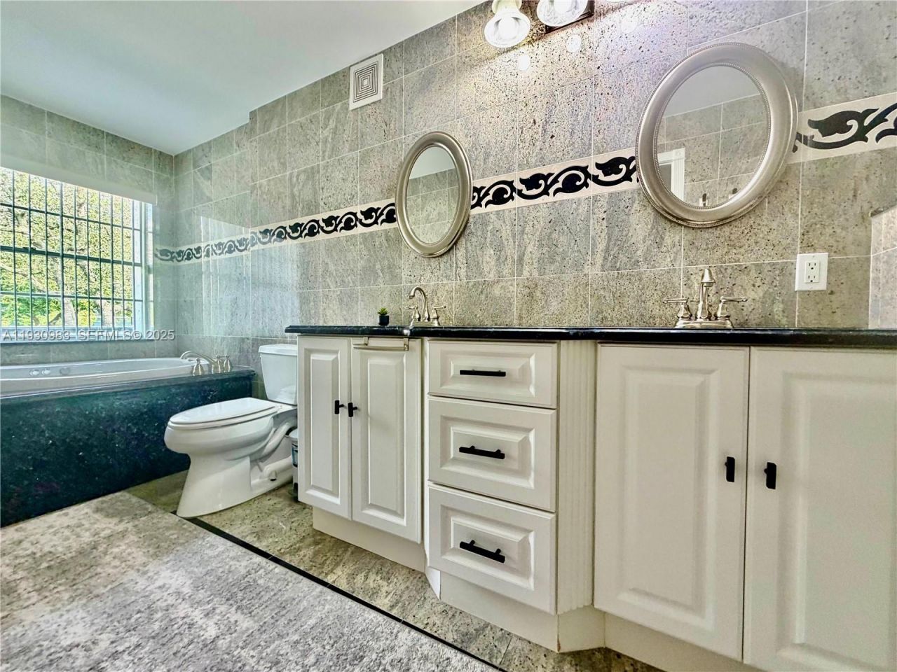 934 NE 27th Ave, Hallandale Beach, FL 33009 Photo