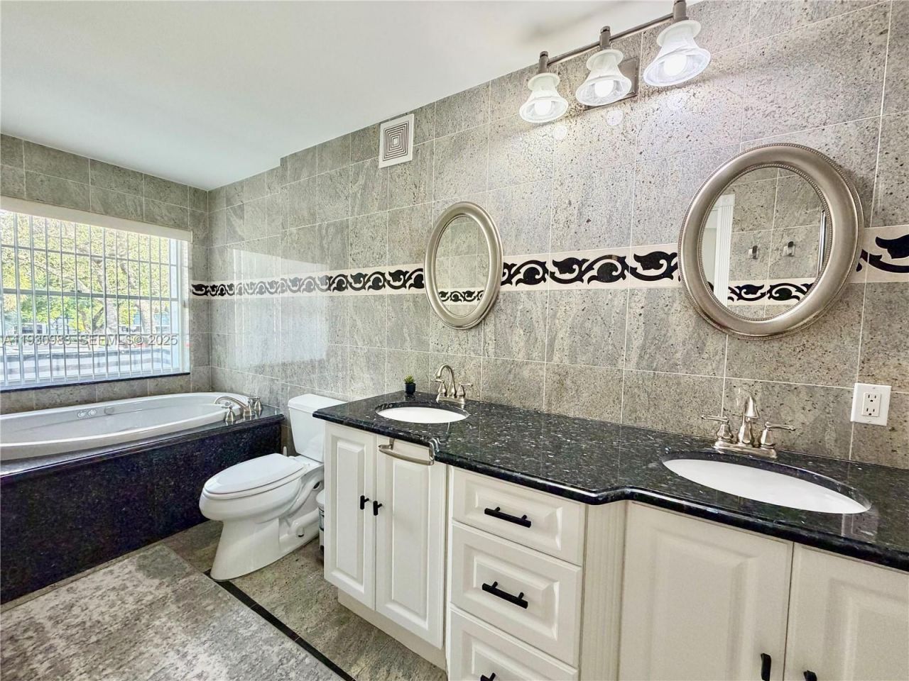 934 NE 27th Ave, Hallandale Beach, FL 33009 Photo