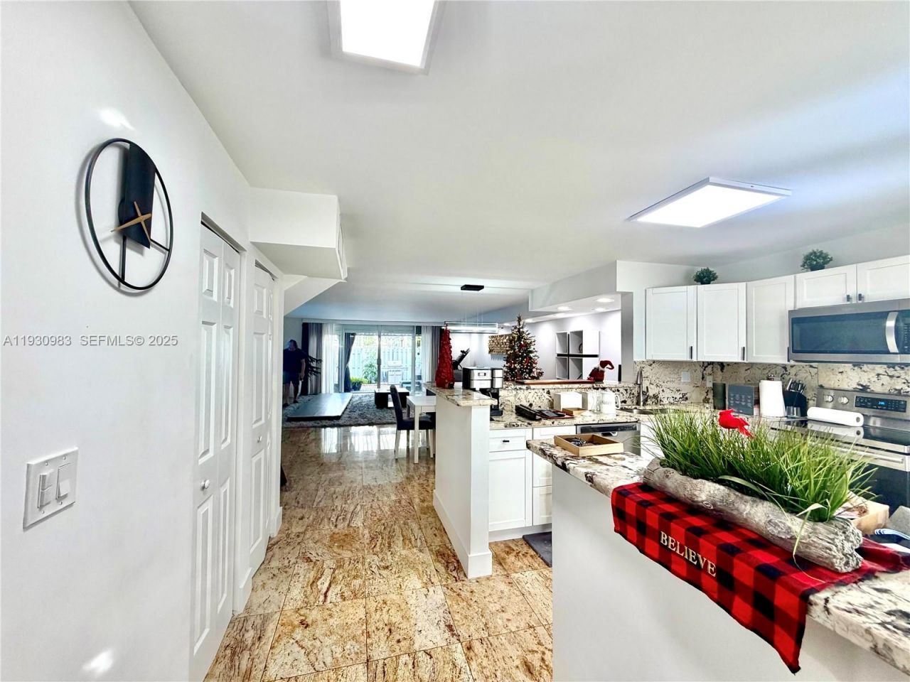 934 NE 27th Ave, Hallandale Beach, FL 33009 Photo