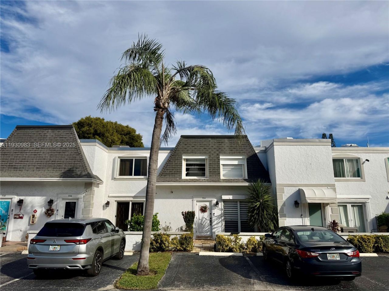 934 NE 27th Ave, Hallandale Beach, FL 33009 Photo