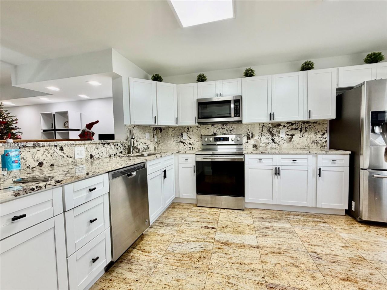 934 NE 27th Ave, Hallandale Beach, FL 33009 Photo