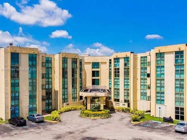 11790 SW 18th St , Unit 218-3, Miami, FL 33175